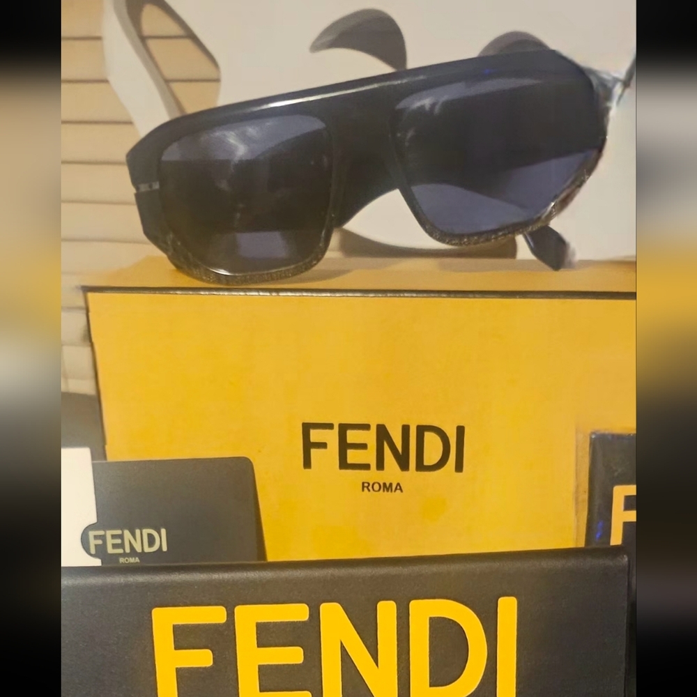 FENDI FULL INCLUSION FENDIGRAPHY Sunglasses